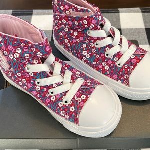 NIB Converse Toddler Flower Shoes Size 8